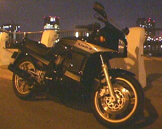 KAWASAKI GPZ900R